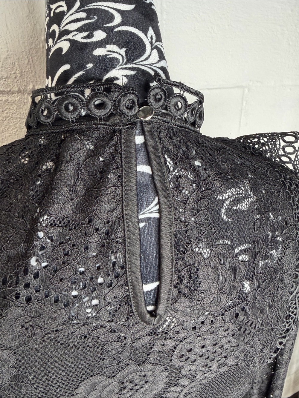 Cable & Gauge Victorian Goth Black Lace Mock Neck Ruffle Blouse with Cami - S - Picture 4 of 10